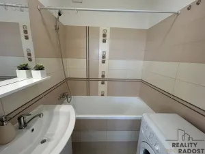 Pronájem bytu 2+1, Hodonín, nám. Osvobození, 55 m2