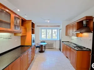 Pronájem bytu 2+1, Kolín - Kolín IV, Havlíčkova, 73 m2