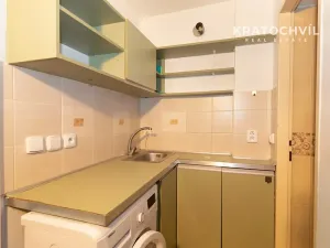 Pronájem bytu 1+kk, Praha - Strašnice, Věšínova, 18 m2