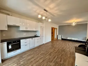 Pronájem bytu 3+kk, Praha - Štěrboholy, Dragounská, 79 m2