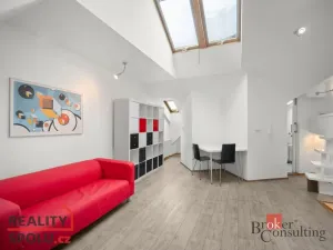 Pronájem bytu 1+kk, Praha - Vršovice, Bulharská, 58 m2