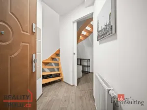 Pronájem bytu 1+kk, Praha - Vršovice, Bulharská, 58 m2