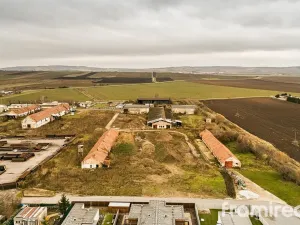 Prodej komerčního pozemku, Strachotín, 4409 m2