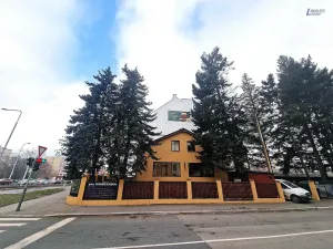 Pronájem obchodního prostoru, Praha - Kobylisy, Střelničná, 54 m2