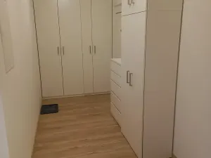 Pronájem bytu 1+kk, Praha - Hloubětín, Za černým mostem, 36 m2