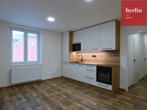 Pronájem bytu 2+kk, Opava, Těšínská, 36 m2