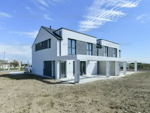 Prodej rodinného domu, Slaný, 312 m2