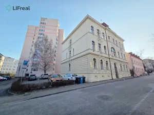 Pronájem bytu 2+kk, Liberec, Matoušova, 37 m2