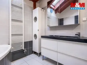 Prodej rodinného domu, Hradešín, 350 m2