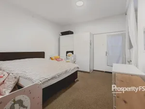 Prodej bytu 3+1, Hostinné, Dolní brána, 67 m2