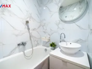 Prodej bytu 2+kk, Hradec Králové - Pražské Předměstí, Oskara Nedbala, 46 m2