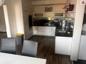 Pronájem bytu 2+1, Cheb, Vrchlického, 68 m2