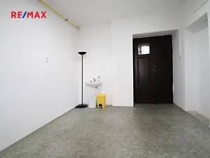 Pronájem kanceláře, Kolín, Jiráskovo náměstí, 45 m2