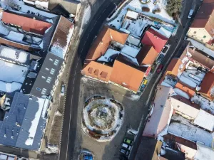 Prodej komerční nemovitosti, Studená, nám. Sv. J. Nepomuckého, 256 m2