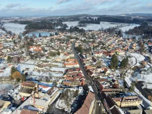 Prodej komerční nemovitosti, Studená, nám. Sv. J. Nepomuckého, 256 m2