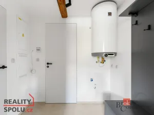 Pronájem atypického bytu, Jince, Slavíkova, 71 m2