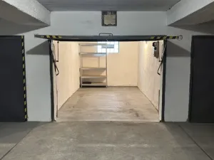 Pronájem garáže, Plzeň - Lobzy, Pod Vrchem, 15 m2