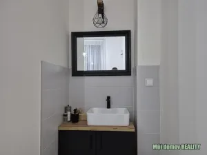 Pronájem komerční nemovitosti, Praha - Vysočany, bratří Dohalských, 233 m2