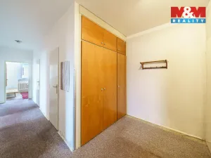 Prodej bytu 4+1, Karlovy Vary - Drahovice, Lidická, 115 m2