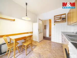 Prodej bytu 4+1, Karlovy Vary - Drahovice, Lidická, 115 m2