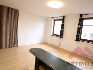 Pronájem bytu 1+kk, Jesenice, Mezi Domy, 36 m2
