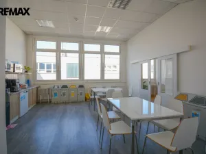 Pronájem kanceláře, Pardubice - Zelené Předměstí, Masarykovo náměstí, 416 m2