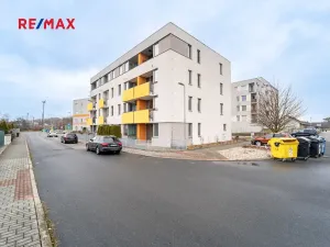 Pronájem bytu 1+kk, Velký Osek, U hřiště, 33 m2