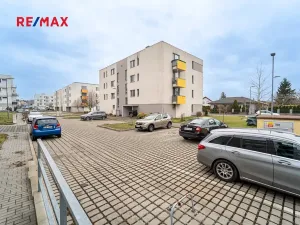 Pronájem bytu 1+kk, Velký Osek, U hřiště, 33 m2