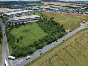 Pronájem komerčního pozemku, Praha, 1000 m2