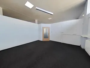 Pronájem obchodního prostoru, Jihlava, Dělnická, 200 m2