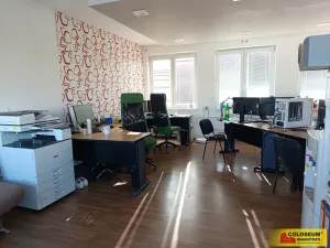 Pronájem kanceláře, Brno - Přízřenice, 291 m2