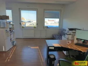 Pronájem kanceláře, Brno - Přízřenice, 291 m2