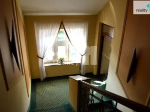 Pronájem kanceláře, Karlovy Vary - Dvory, Chebská, 21 m2