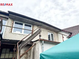 Prodej rodinného domu, Roštění, 450 m2