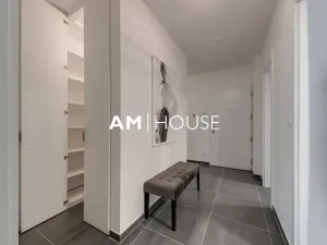 Pronájem bytu 3+kk, Praha - Karlín, Pernerova, 70 m2