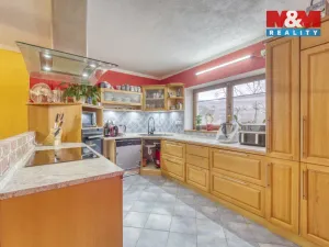 Prodej rodinného domu, Dolany, 157 m2