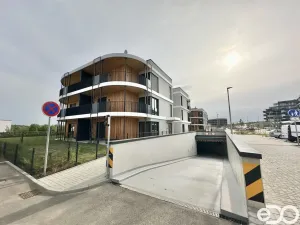 Pronájem bytu 1+kk, Praha, Ujgurská, 41 m2