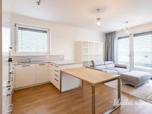 Pronájem bytu 2+kk, Praha - Pitkovice, Pýchavková, 61 m2