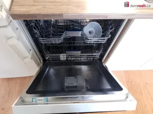 Pronájem bytu 2+1, Karlovy Vary - Bohatice, Lomená, 61 m2