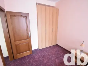 Pronájem bytu 2+kk, Karlovy Vary, Vítězná, 45 m2