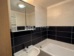 Pronájem bytu 2+kk, Praha - Nusle, Bartoškova, 57 m2