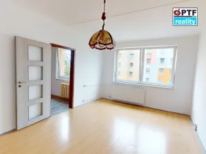 Prodej bytu 3+1, Volary, Sídl. Míru, 69 m2