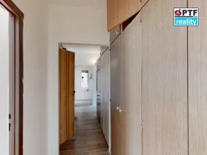 Prodej bytu 3+1, Volary, Sídl. Míru, 69 m2