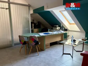 Pronájem kanceláře, Pardubice - Zelené Předměstí, Štefánikova, 96 m2