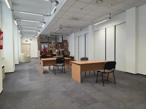 Pronájem kanceláře, Plzeň, náměstí Republiky, 125 m2