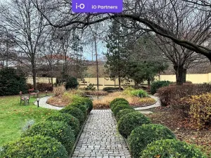 Pronájem kanceláře, Praha - Nusle, Závišova, 526 m2