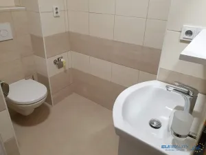 Pronájem bytu 1+kk, Náchod, Komenského, 29 m2