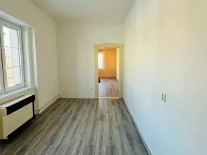 Pronájem bytu 2+kk, Praha - Vysočany, Pod pekárnami, 45 m2