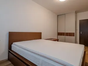 Prodej bytu 2+kk, Praha - Dolní Měcholupy, Honzíkova, 54 m2
