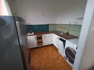 Pronájem bytu 1+kk, Praha - Modřany, Lysinská, 30 m2